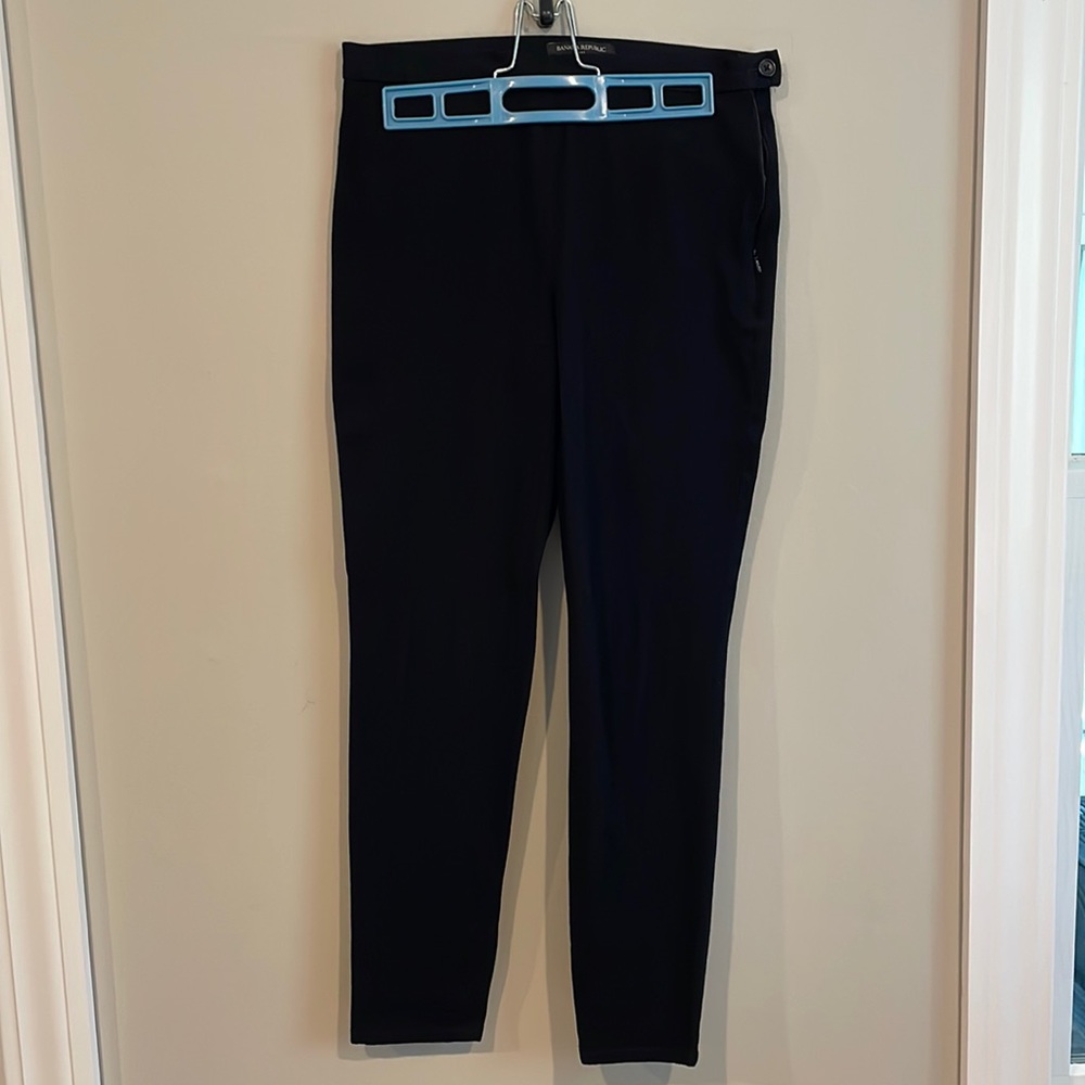Banana republic black size 6 dress Jeggings with side zipper